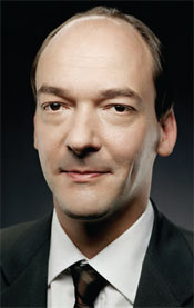 Carsten Brinkschulte, CEO at Synchronica